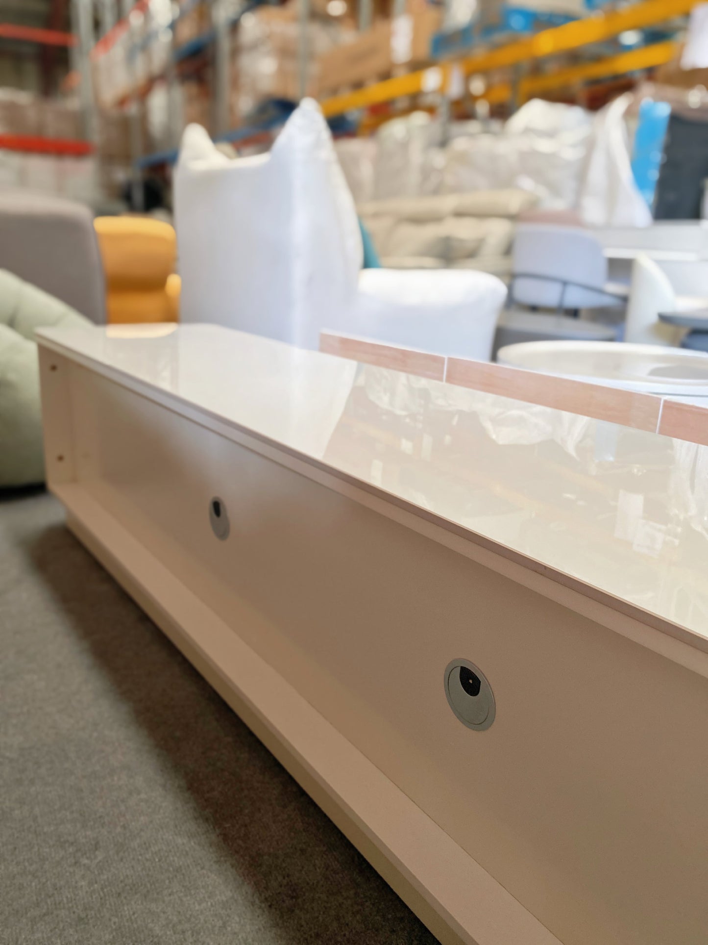 White Rock Panel Countertop/Solid Wood TV Cabinet