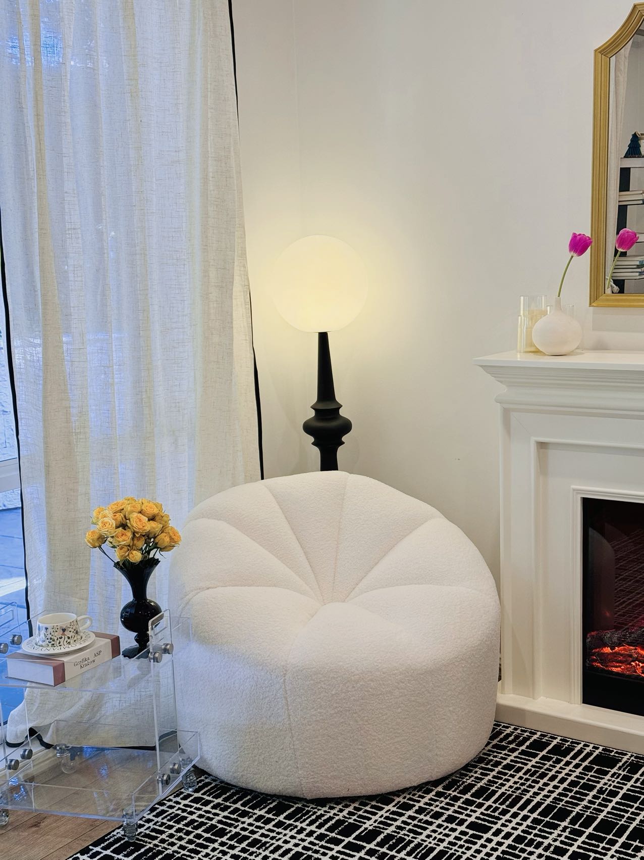 Small Casual Pumpkin Lounge Chair - Lamb Plush