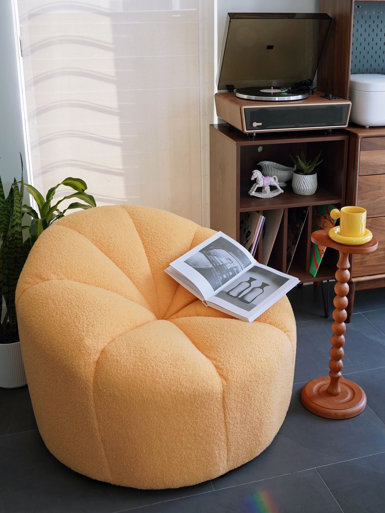 Small Casual Pumpkin Lounge Chair - Lamb Plush