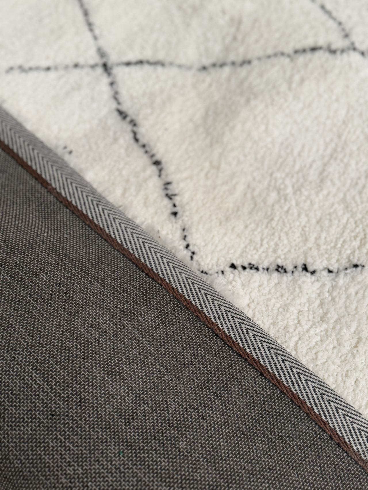 Black White/Plaid/Imitation Cashmere/Cotton Carpet