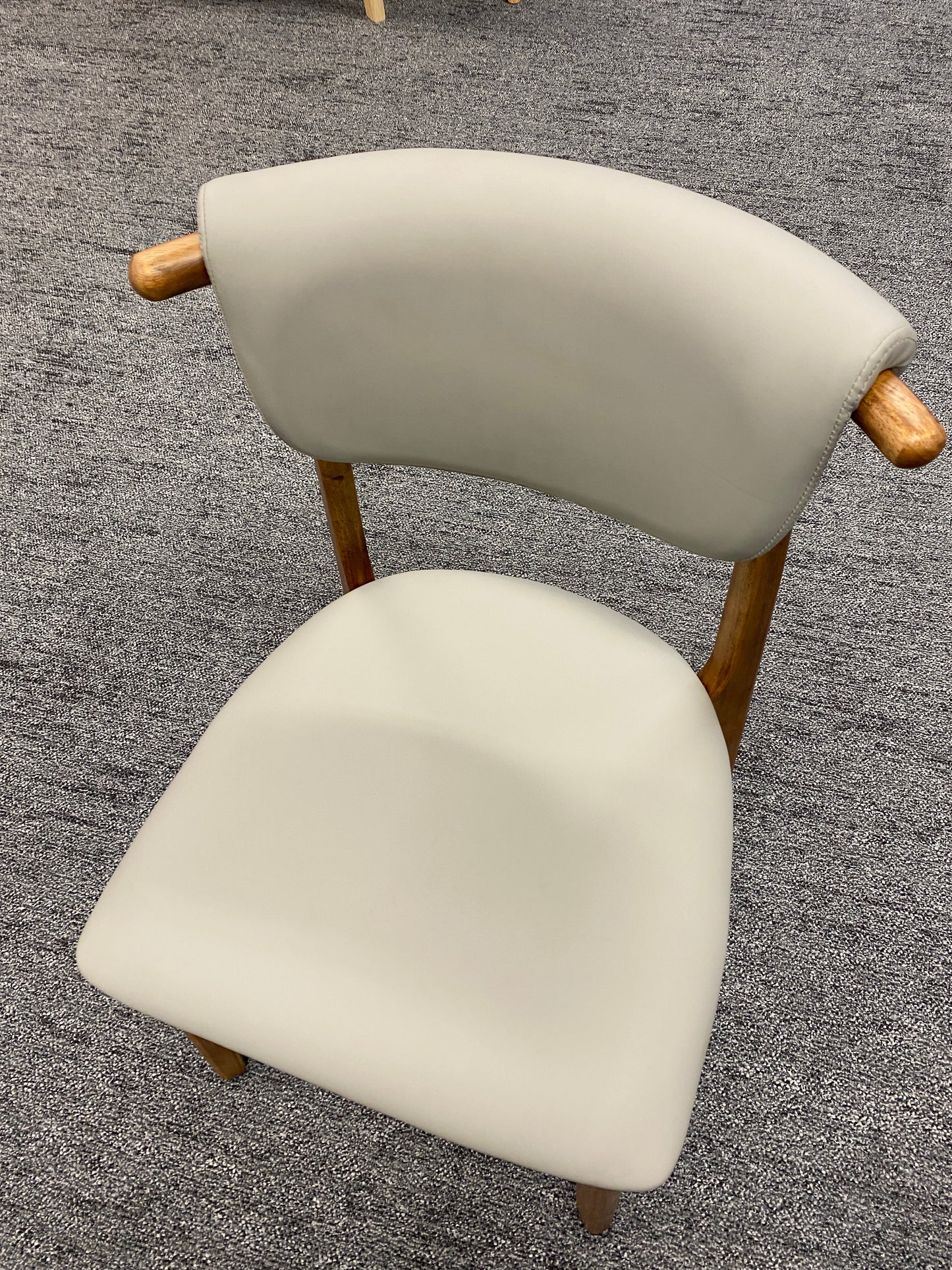 Black Oak Smoky Gray PU Cushion Chair