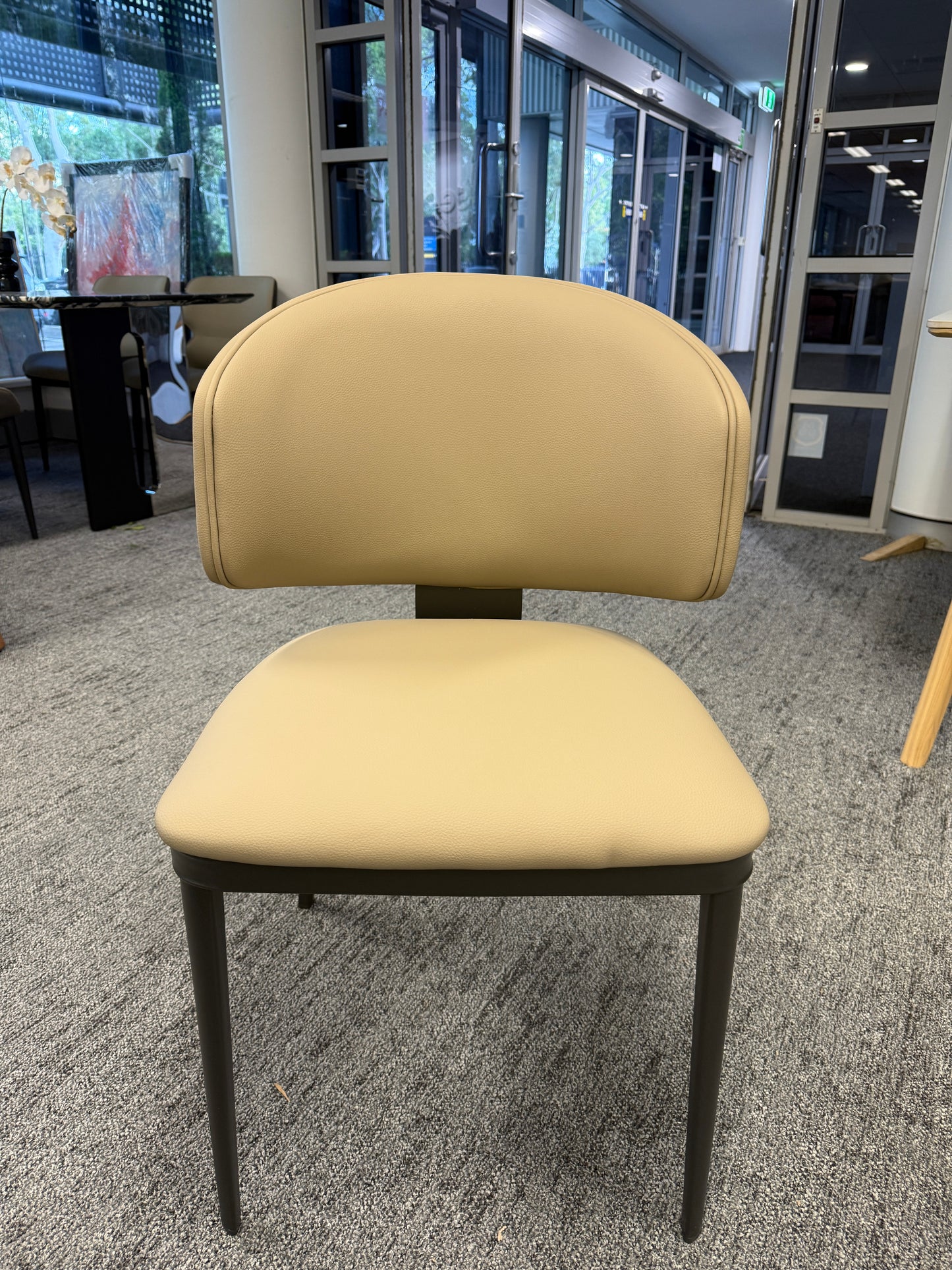 Soft Package / Peninsula Dining Chair