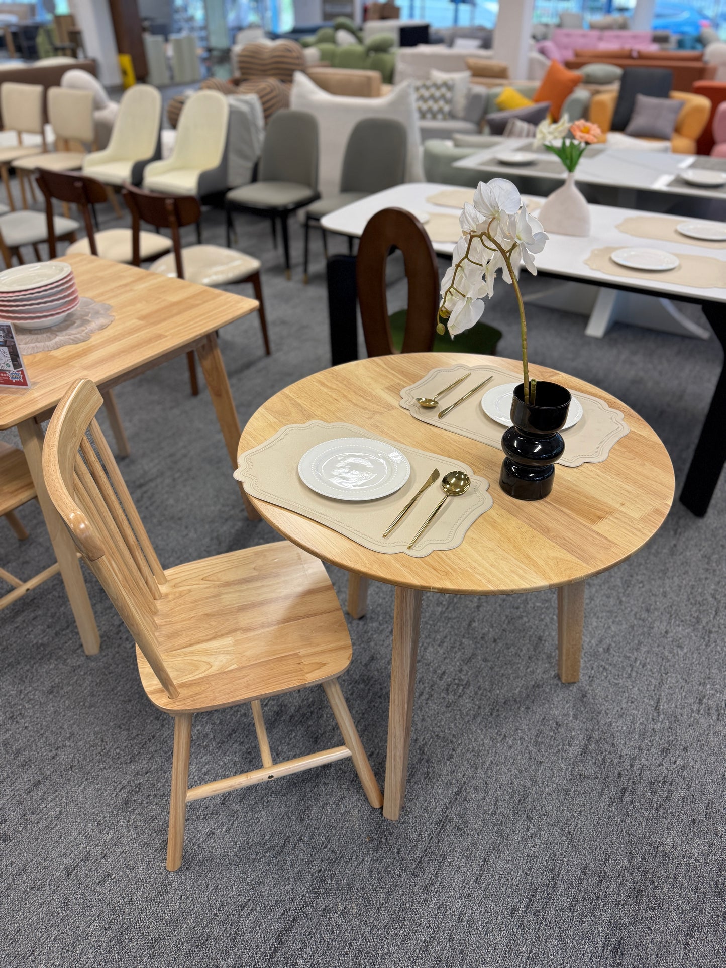 Natural Wood/Cross-Leg/Round Table