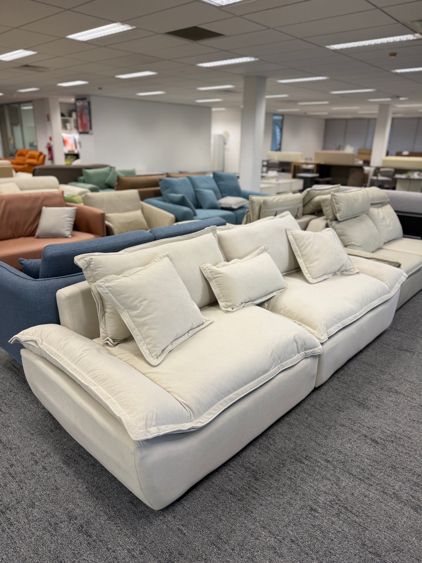 Off-White /Grey Matte Fabric Sailboat Sofa