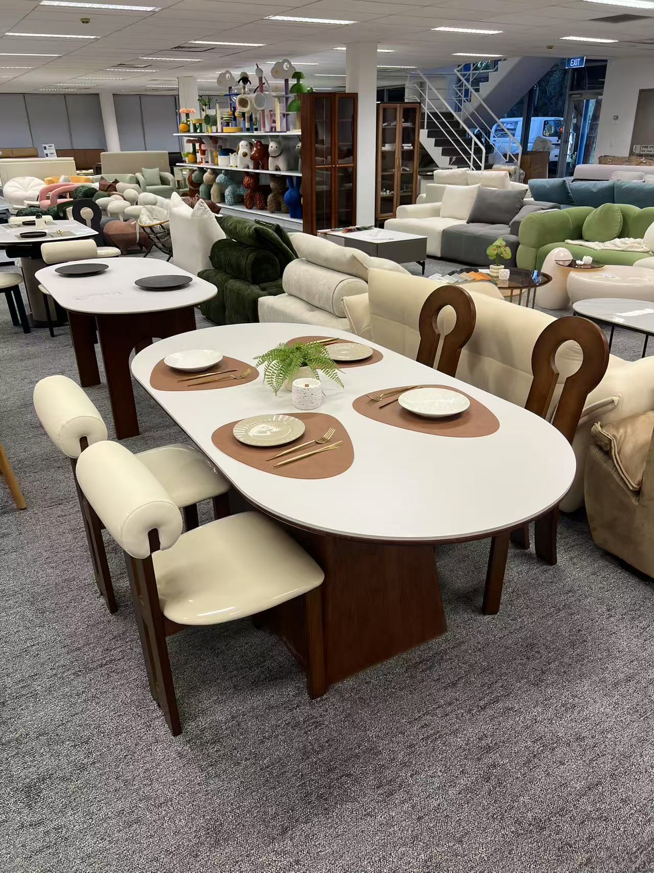 Rock Board Double End Round Dining Table