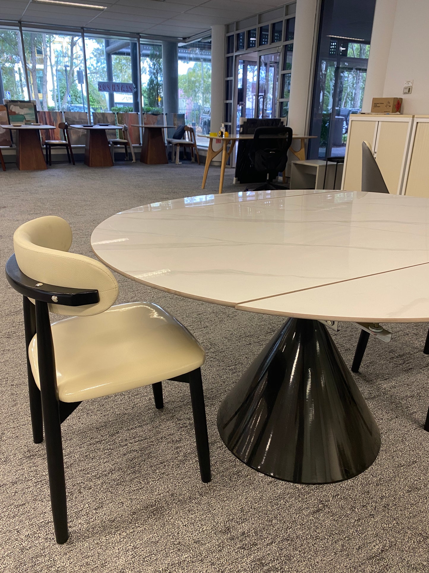 Pre Sale Round Snow Mountain Slate/Black Waist Legs/Dining Table/6 Chairs/130