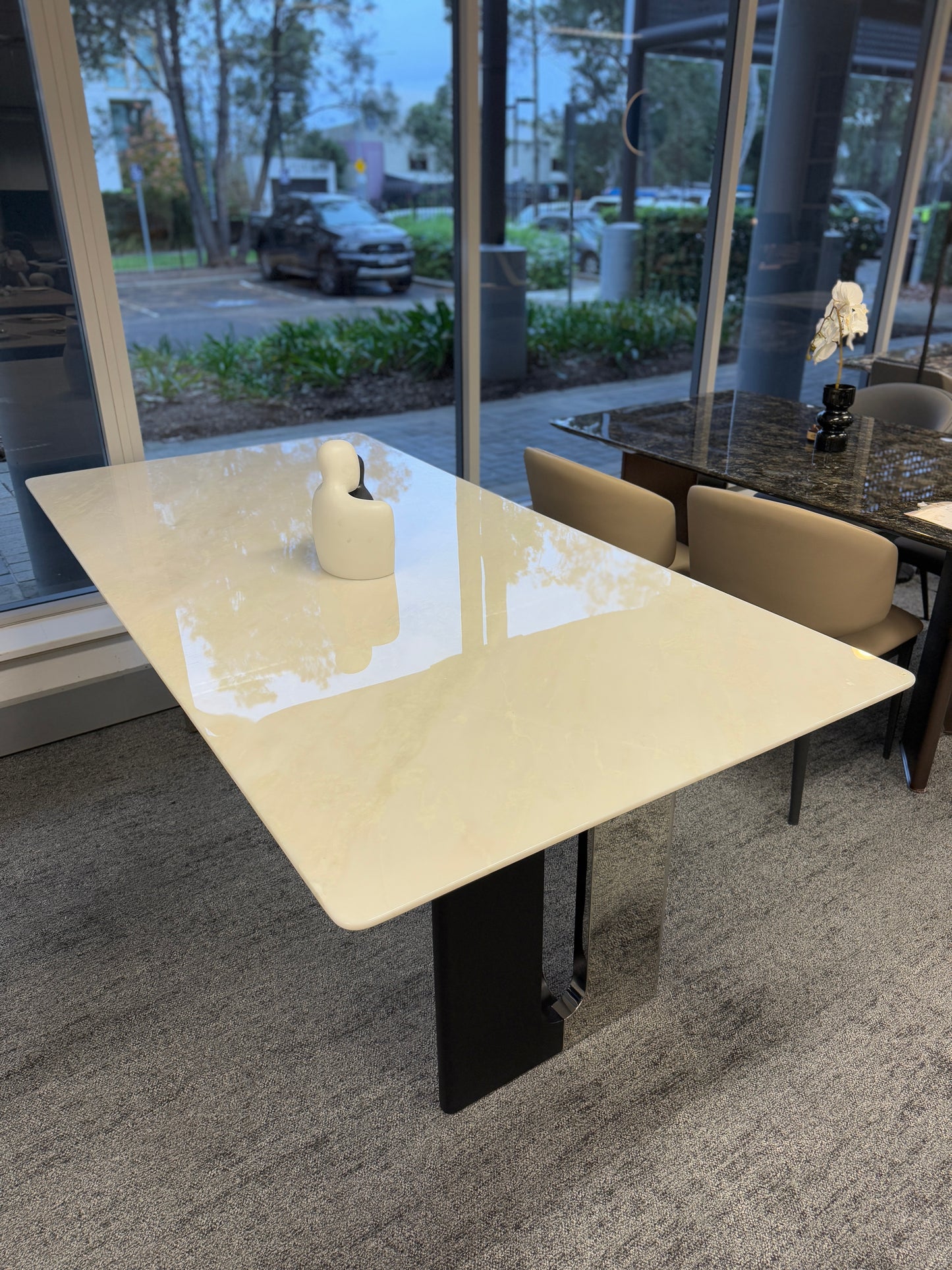 Luxury White Jade Stone V-Shaped Carbon Steel Leg Dining Table/160/180/200