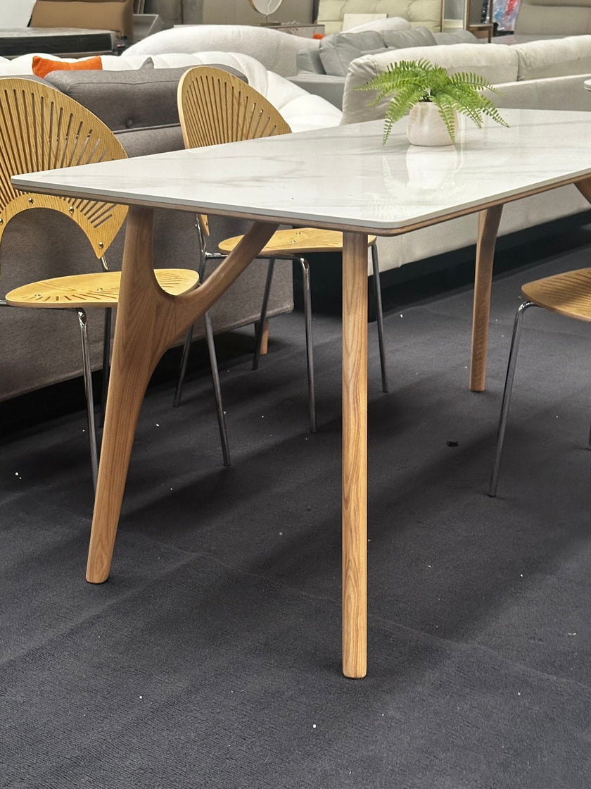 Shiny Snowy Mountain White Rock Bird Dining Table