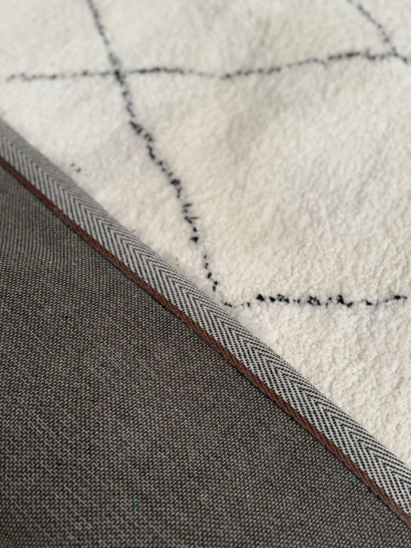 Black White/Plaid/Imitation Cashmere/Cotton Carpet