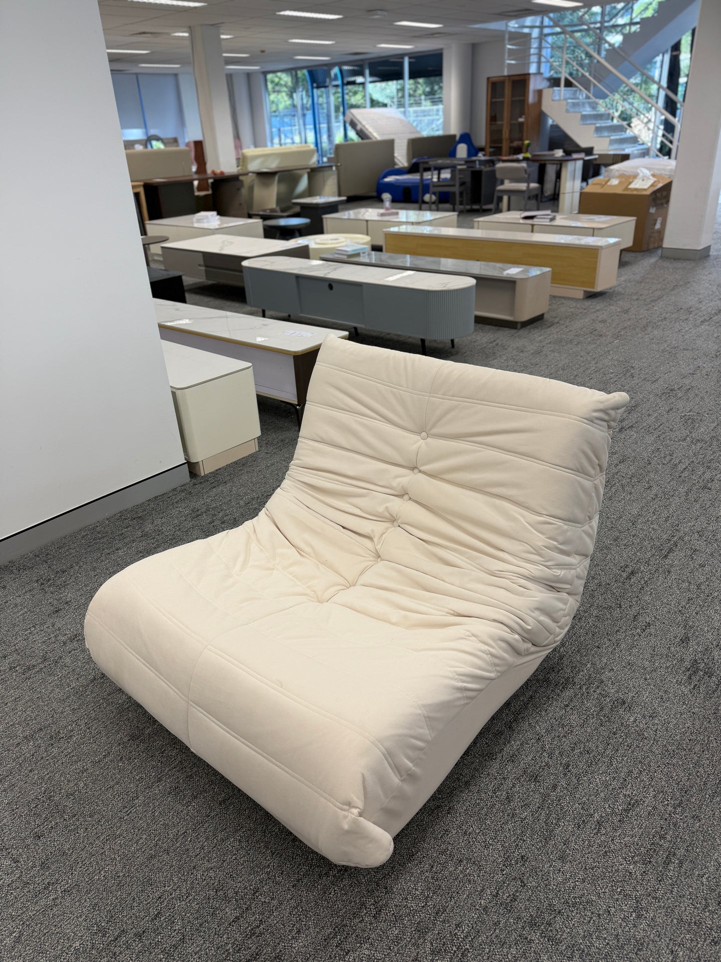 White Tech Fabric Caterpillar Leisure Chair
