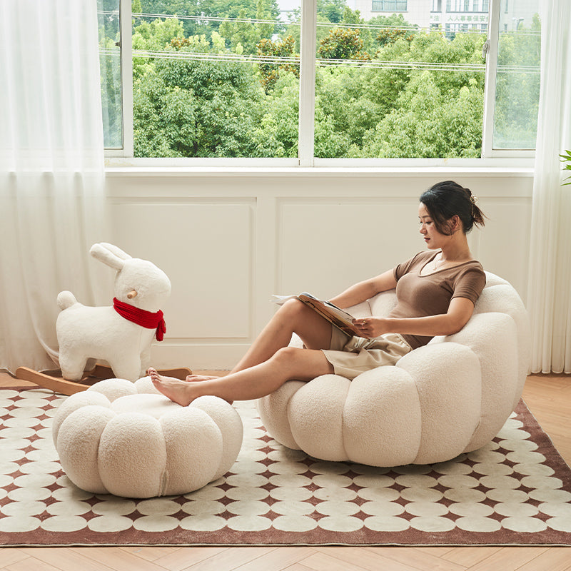 White Casual Pumpkin Lounge Chair - Lamb Fleece