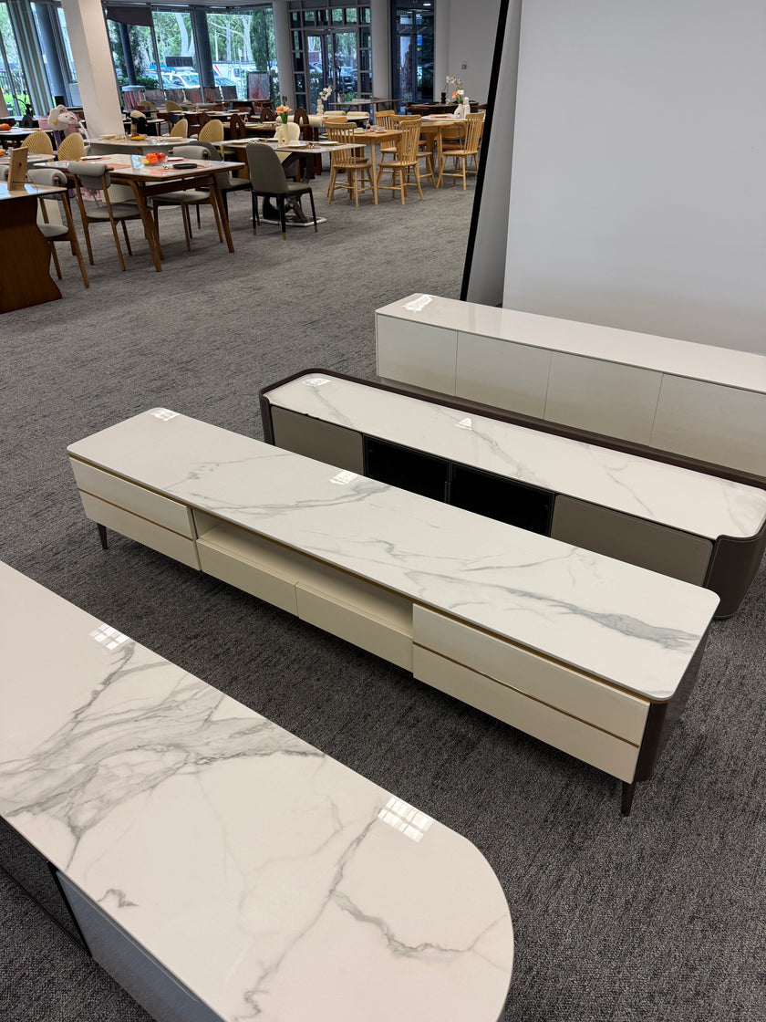 White TV Stand/Living Room Monitor/Entertainment Table