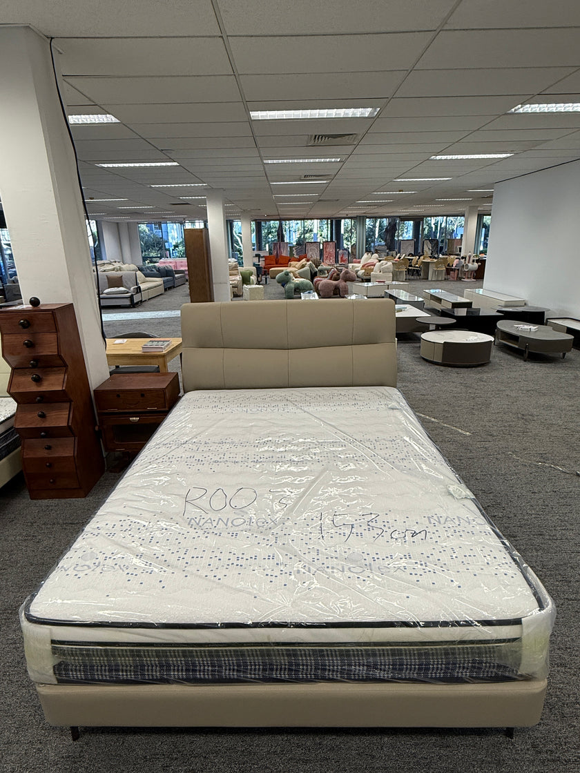 Genuine Leather/Light Gray/Soft-Covered/Solid Wood Bed/Bedside Table/153