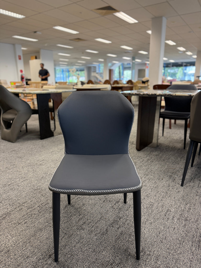 Checkered Soft Butterfly Dining Chair