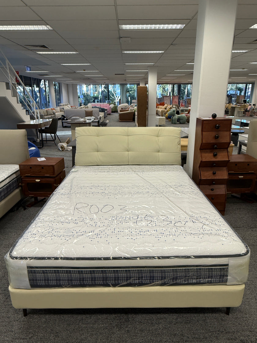 Genuine Leather/Cream White/Soft-Covered/Solid Wood Bed/153/183