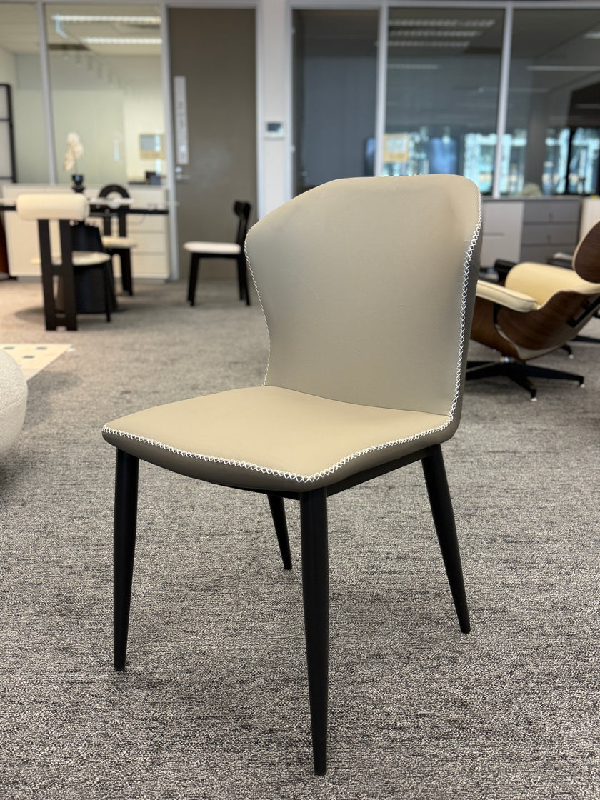 Checkered Soft Butterfly Dining Chair