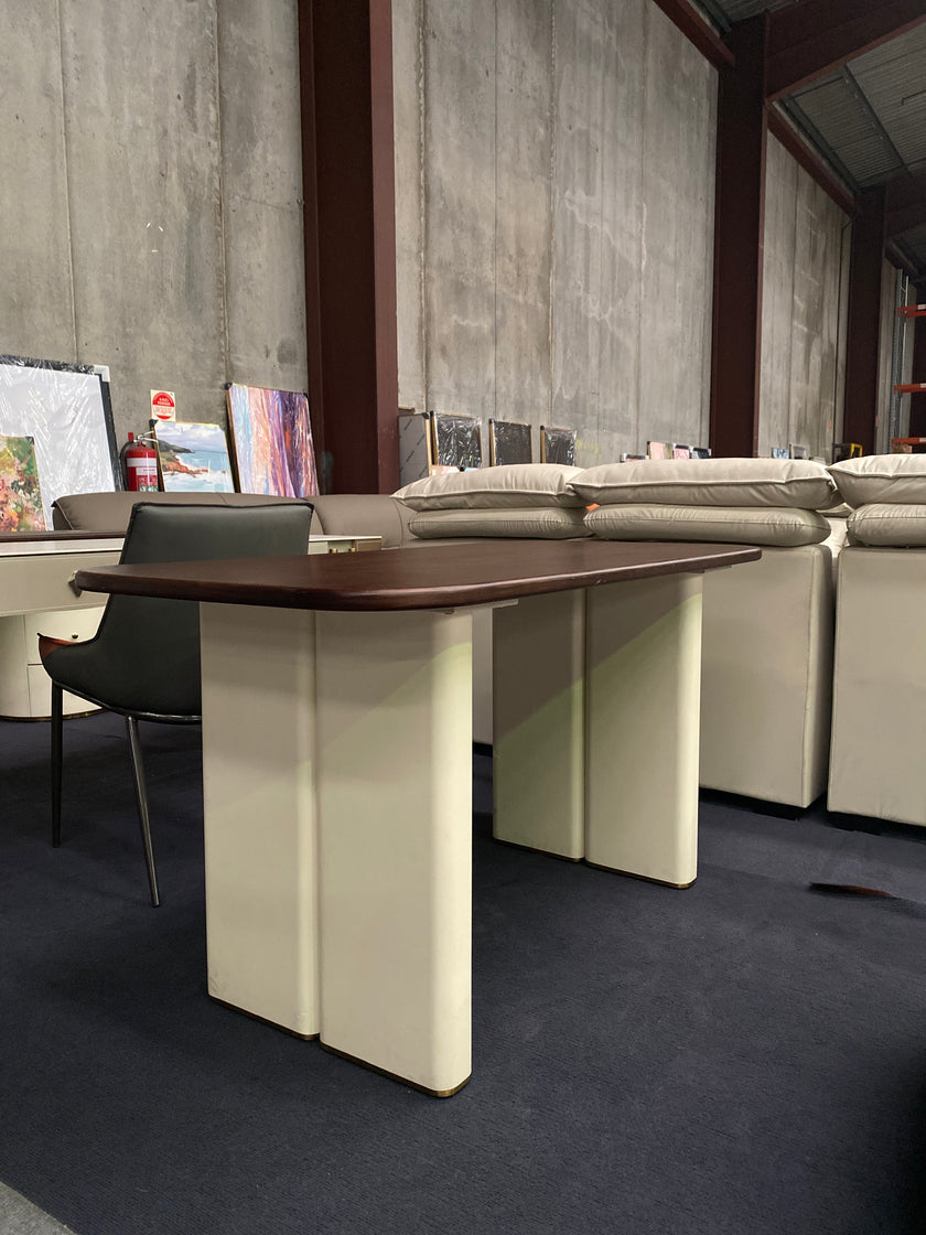 Walnut/Saddle Leather/Desk/160/180