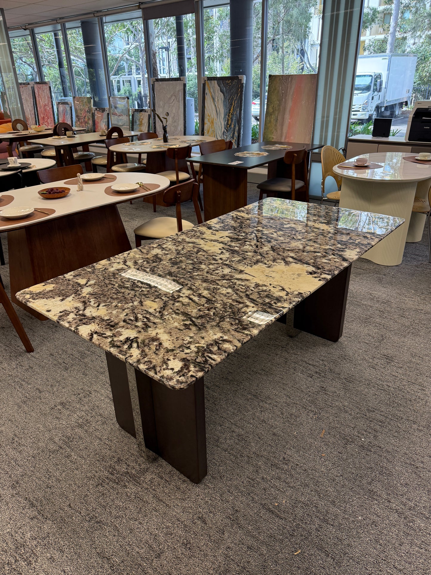 Snow Mountain Luxury Stone Color-Blocked Triangular Leg Dining Table